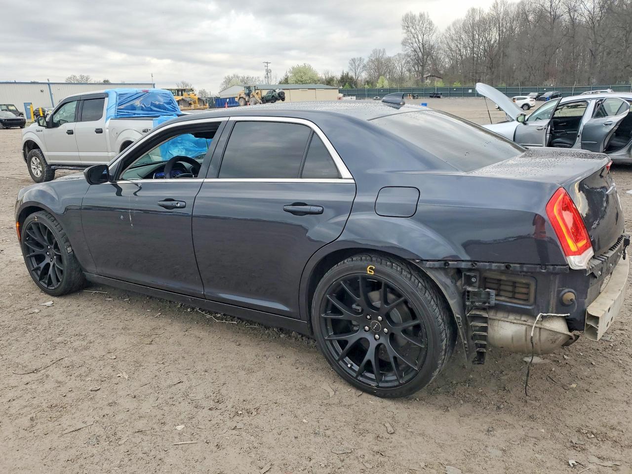 2017 Chrysler 300 Limited - zdjęcie 2