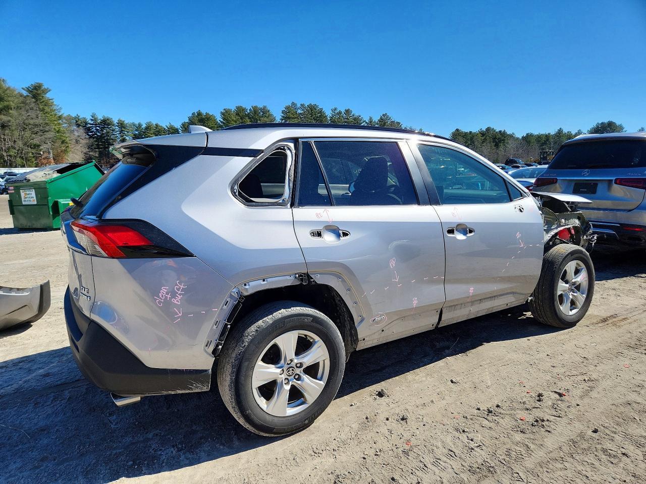 2021 Toyota Rav4 Hybrid Xle - zdjęcie 3