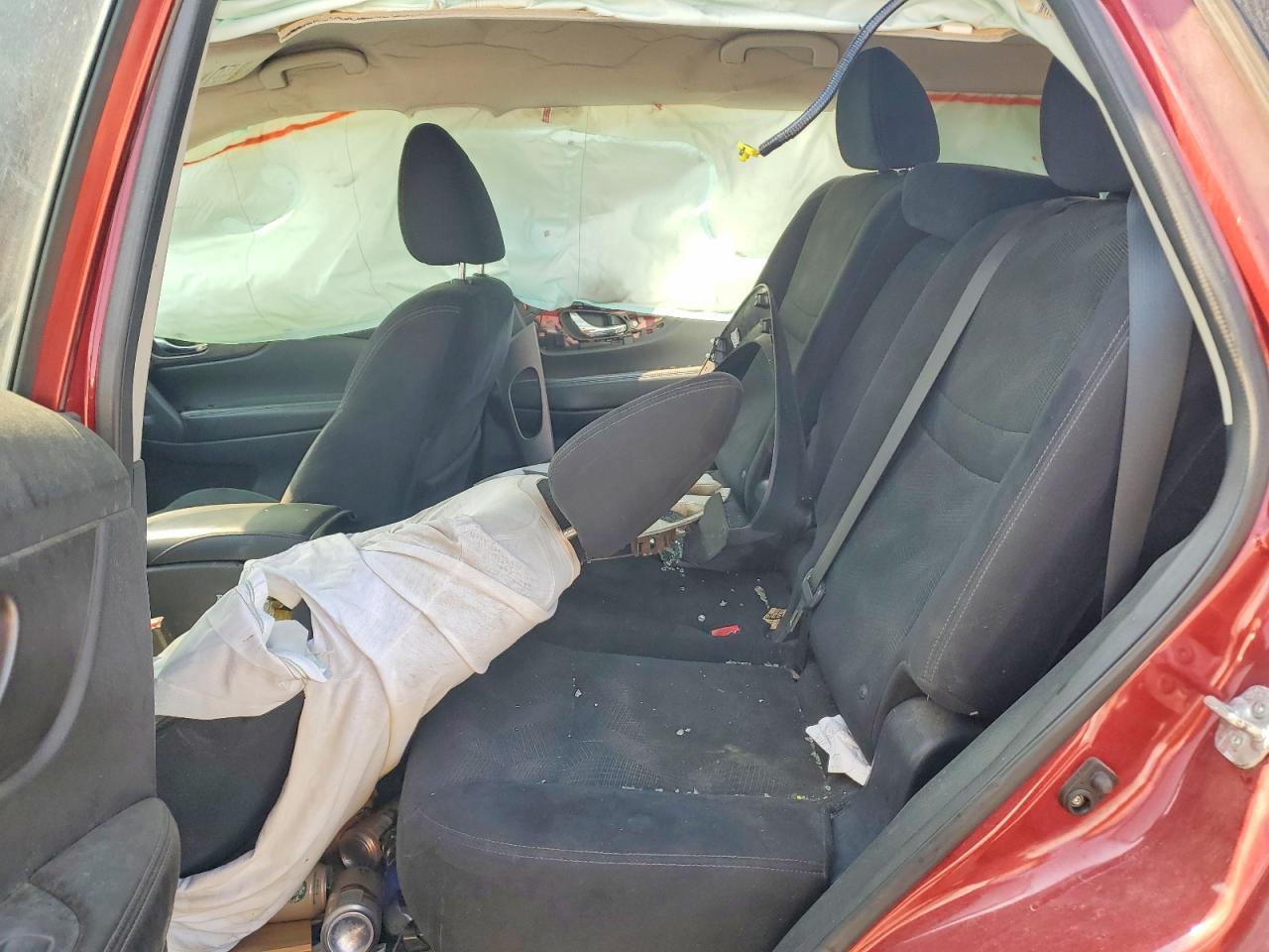 2014 Nissan Rogue S - zdjęcie 11