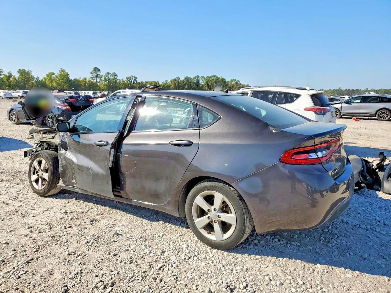 2015 Dodge Dart Sxt - zdjęcie 2
