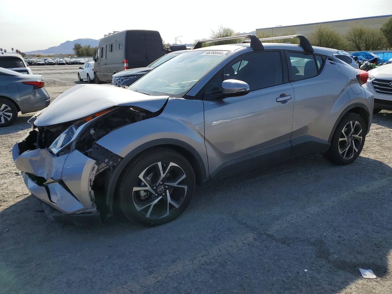 2018 Toyota C-Hr Xle - zdjęcie główne