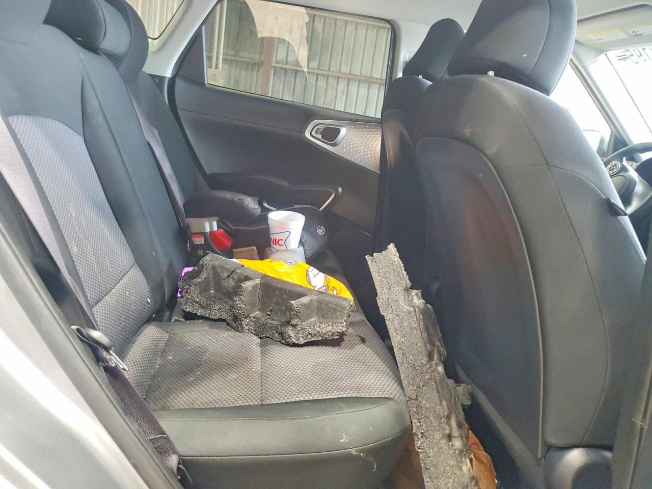 2022 Kia Soul Lx - zdjęcie 11