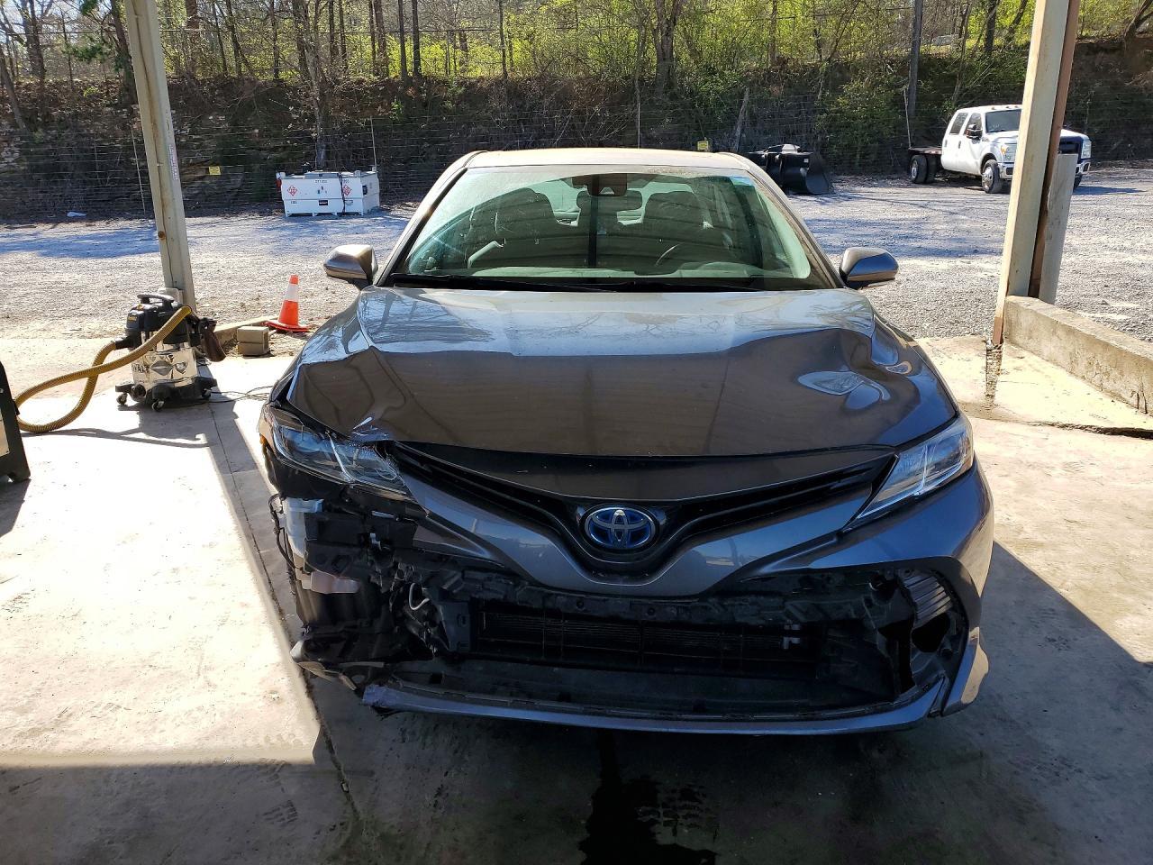 2019 Toyota Camry Hybrid Le - zdjęcie 5