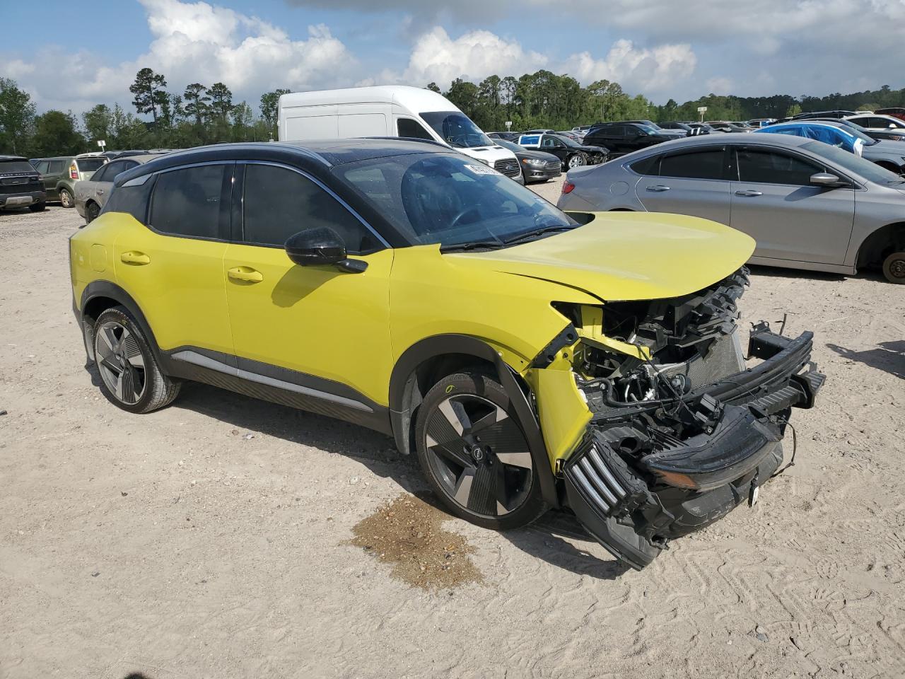 2025 Nissan Kicks S - zdjęcie 4