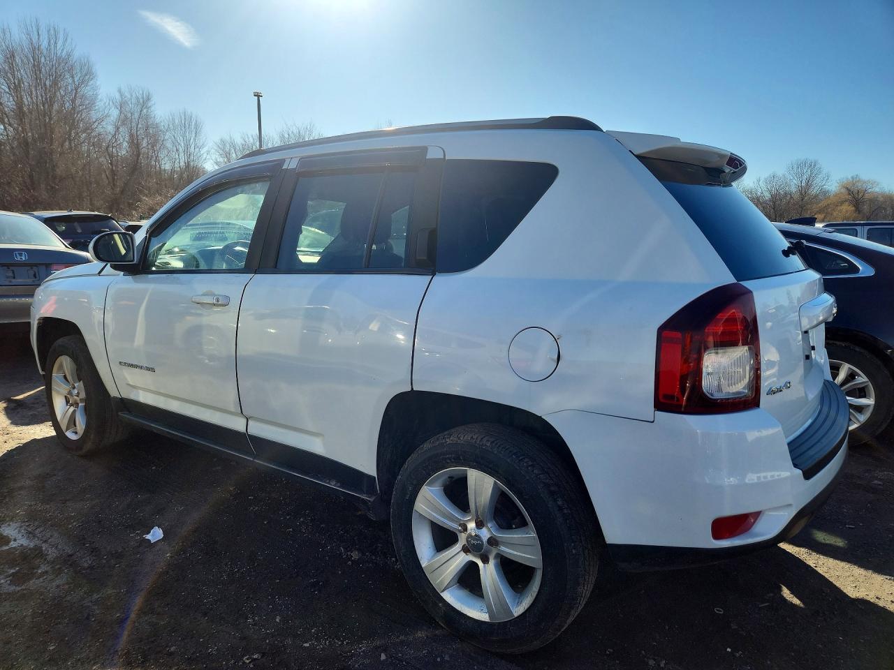 2016 Jeep Compass Latitude - zdjęcie 2