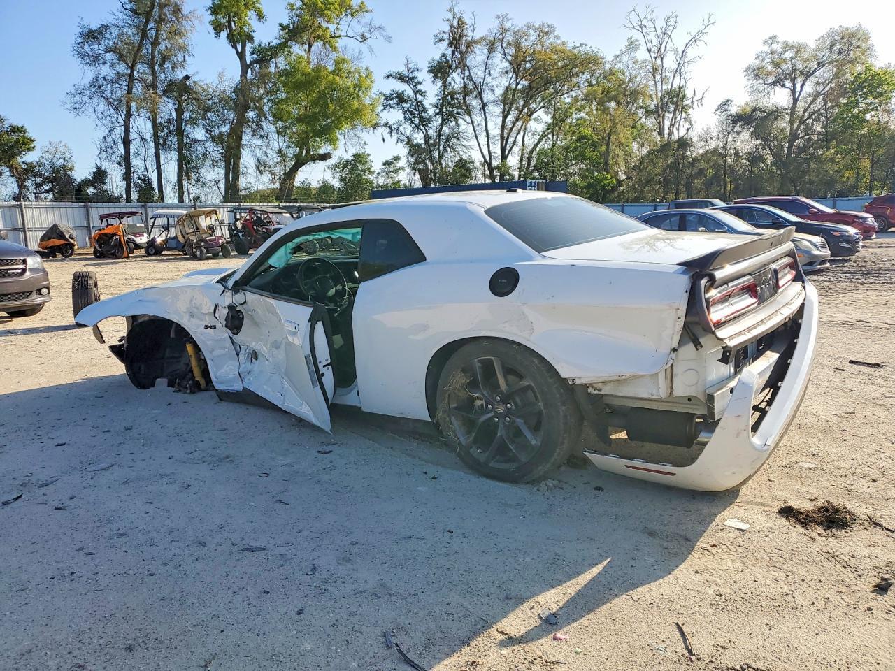 Dodge Challenger - zdjęcie 2