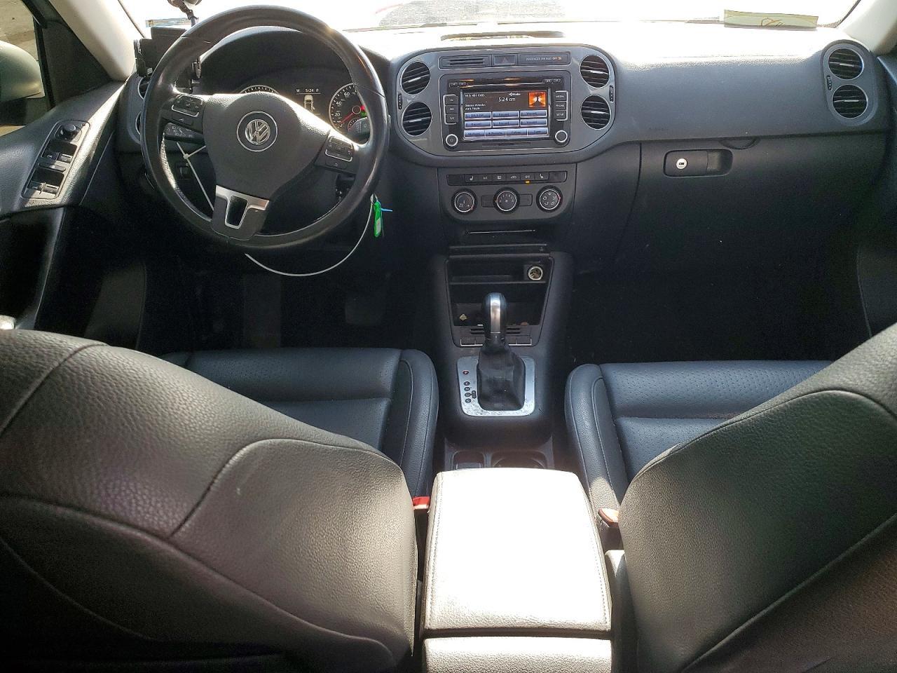 2015 Volkswagen Tiguan S - zdjęcie 8