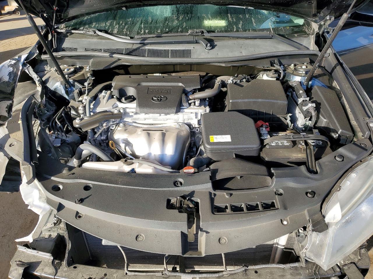 2016 Toyota Camry Le - zdjęcie 11