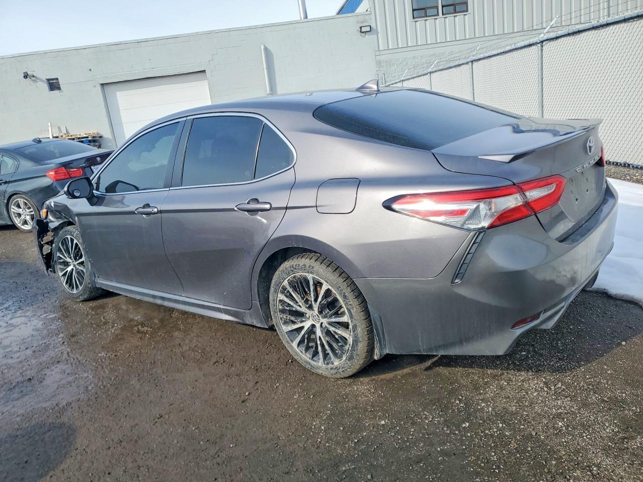 2018 Toyota Camry L - zdjęcie 2