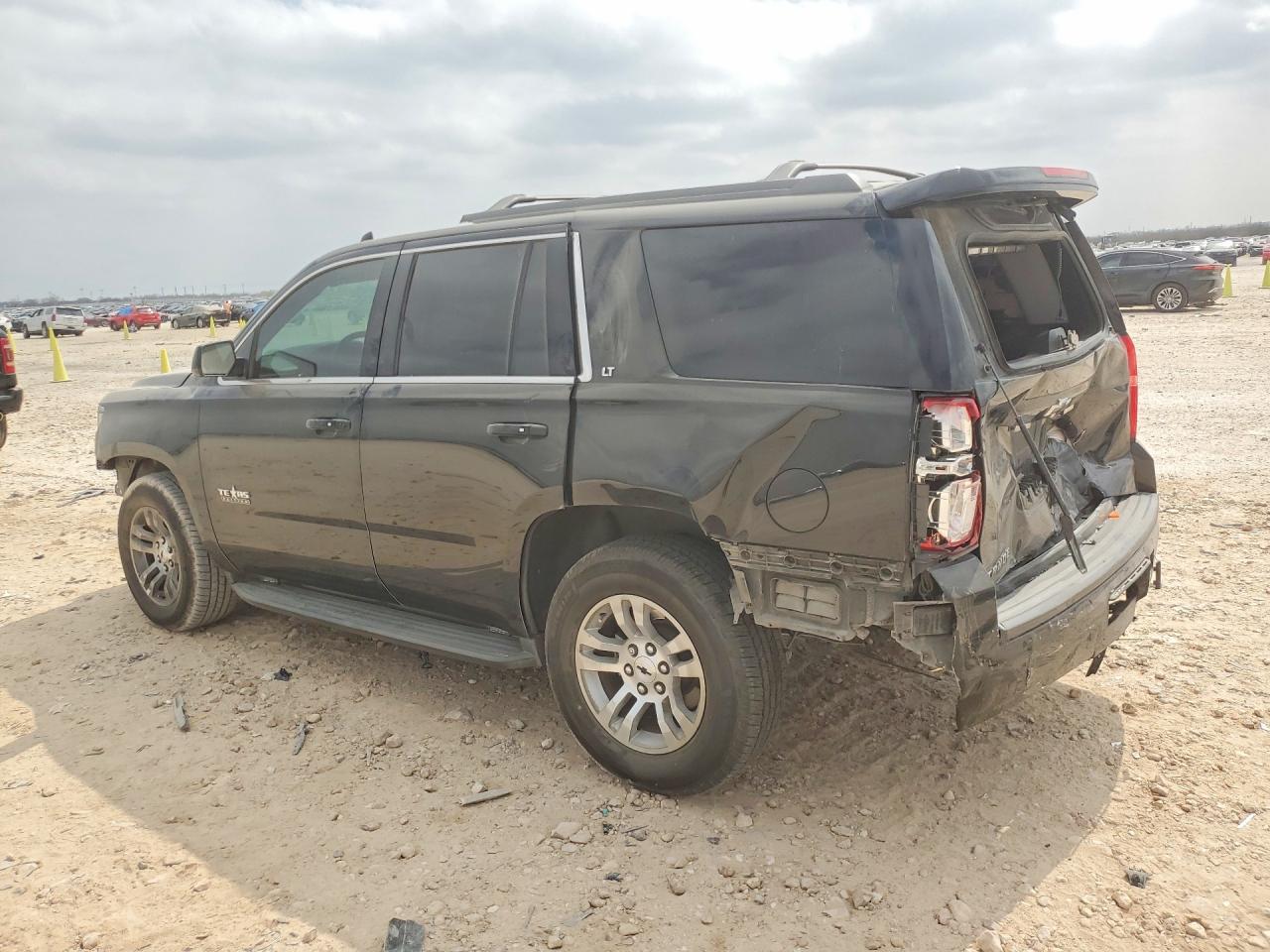 2018 Chevrolet Tahoe C1500 Lt - zdjęcie 2