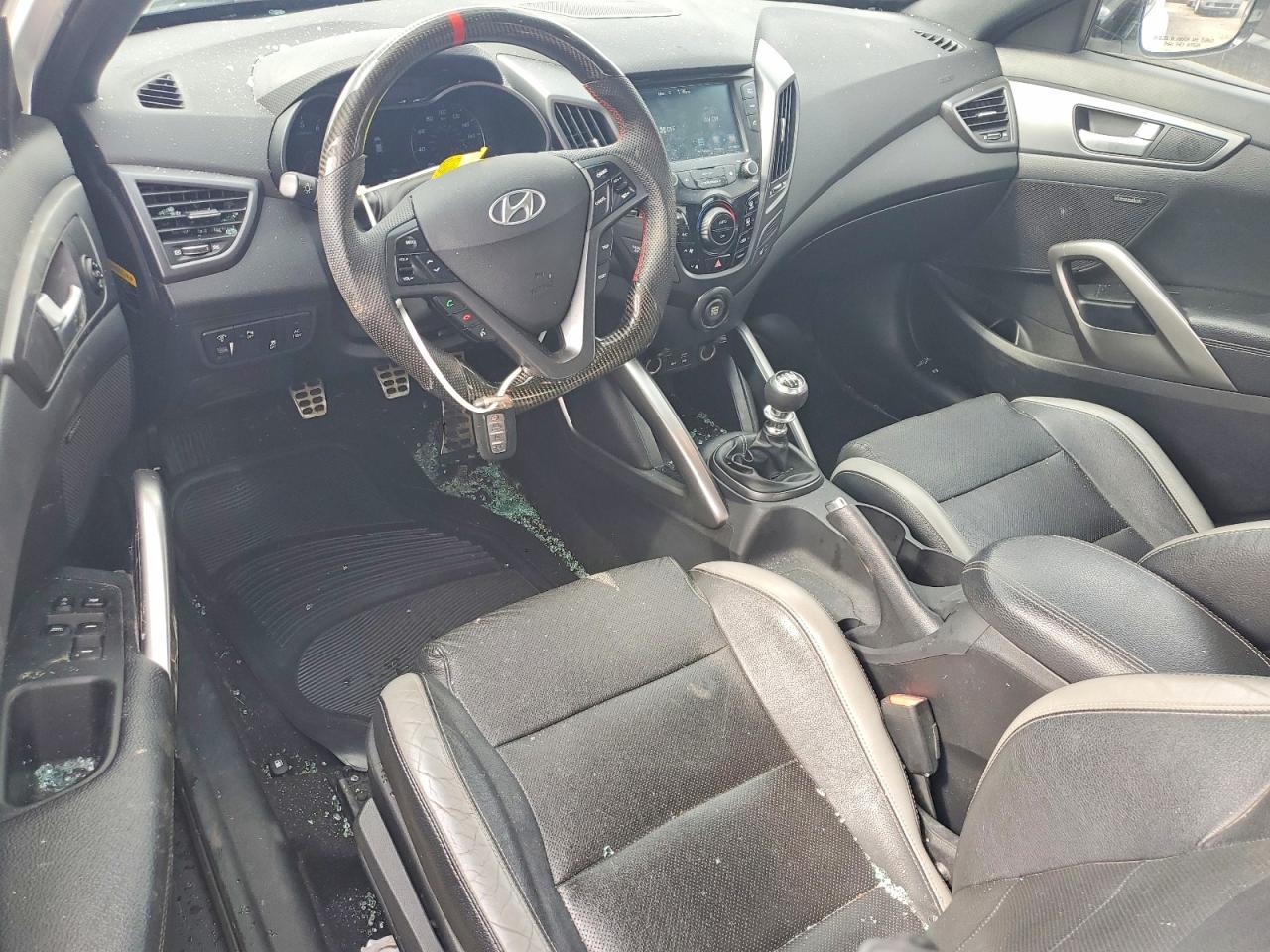 2016 Hyundai Veloster Turbo - zdjęcie 8