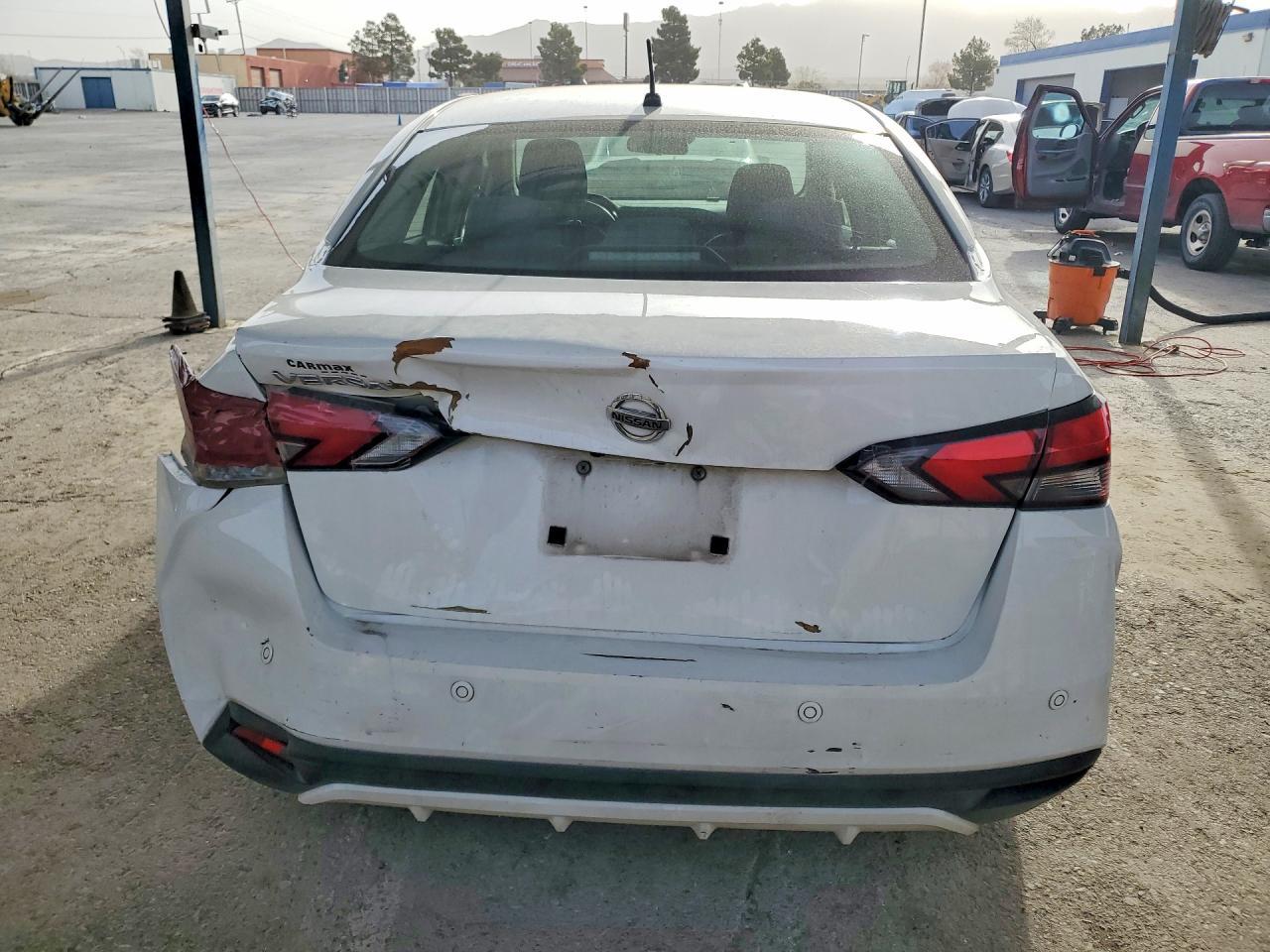 2020 Nissan Versa S - zdjęcie 6