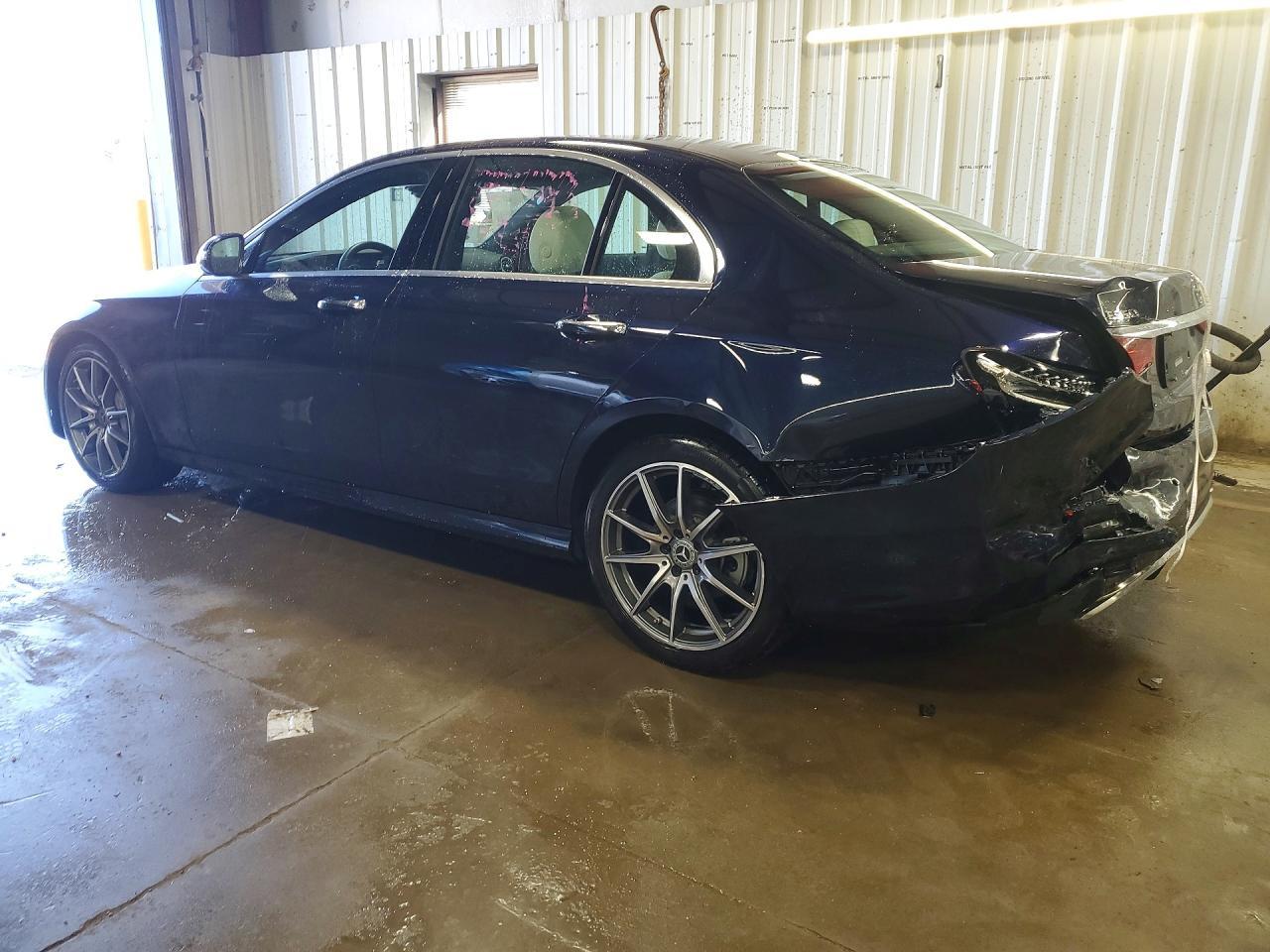 2023 Mercedes-Benz E 350 4Matic - zdjęcie 2