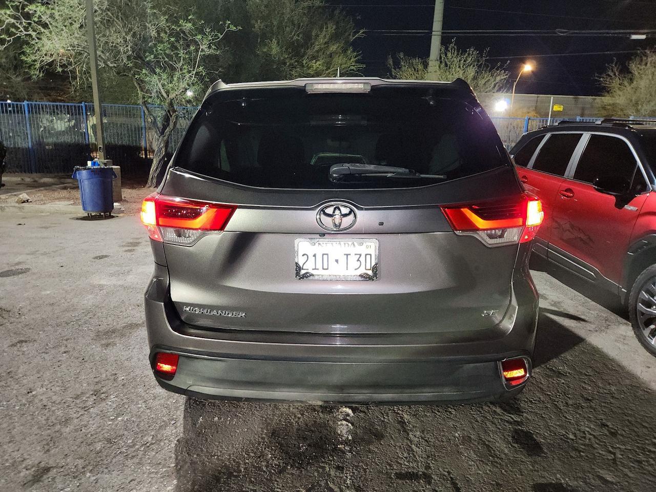 2018 Toyota Highlander Se - zdjęcie 6