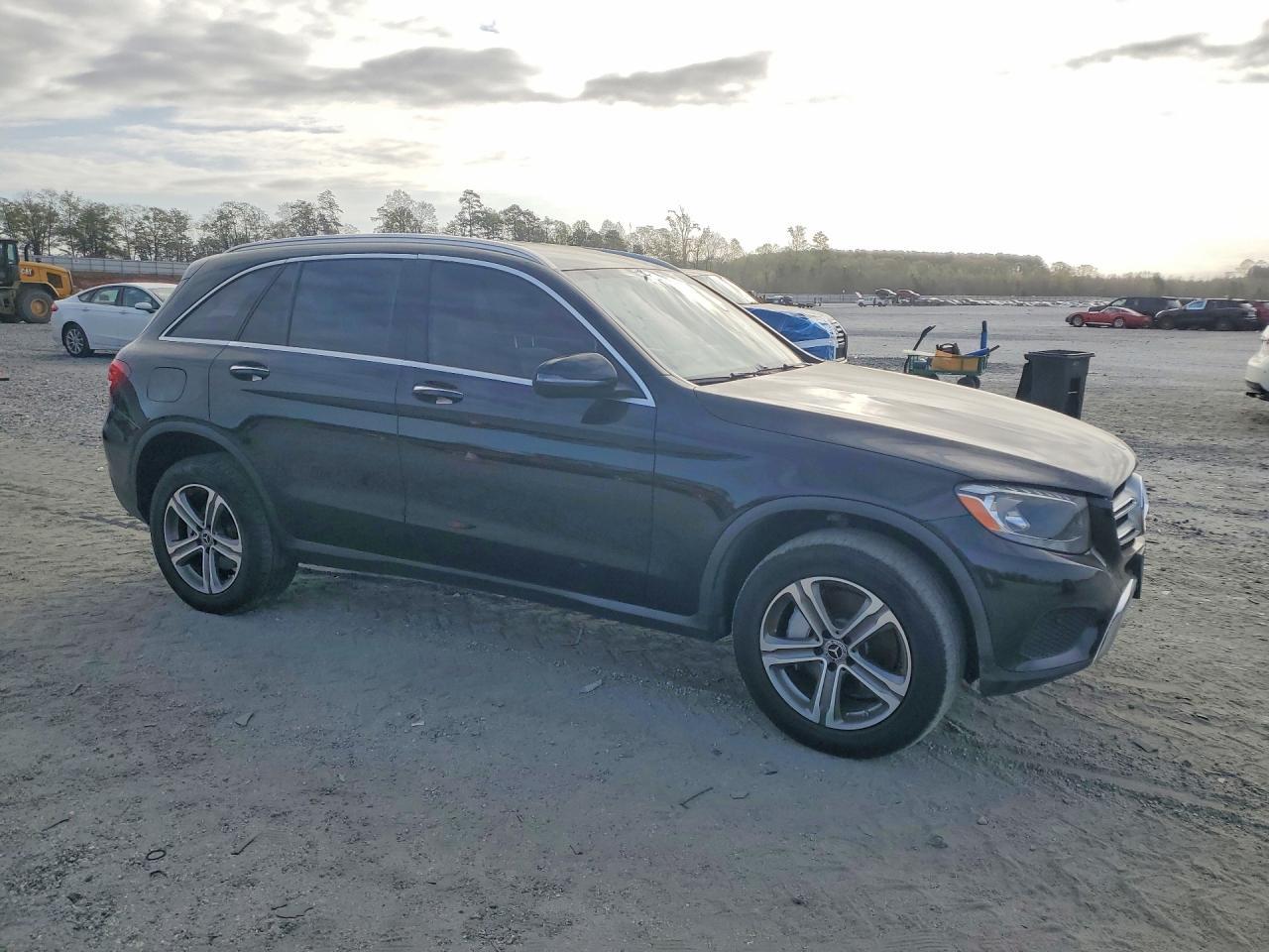 2018 Mercedes-Benz Glc 300 - zdjęcie 4