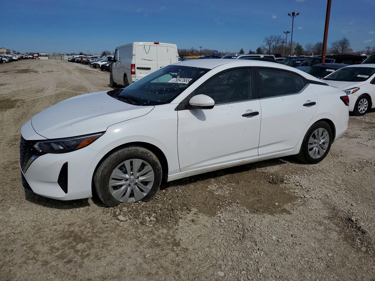 2025 Nissan Sentra S - zdjęcie główne