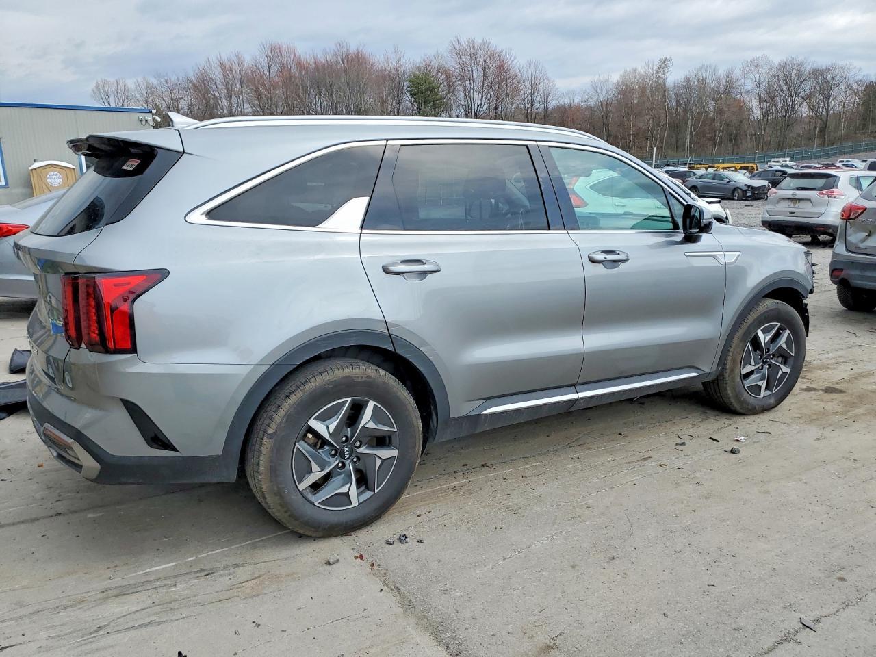 2021 Kia Sorento Hybrid S - zdjęcie 3