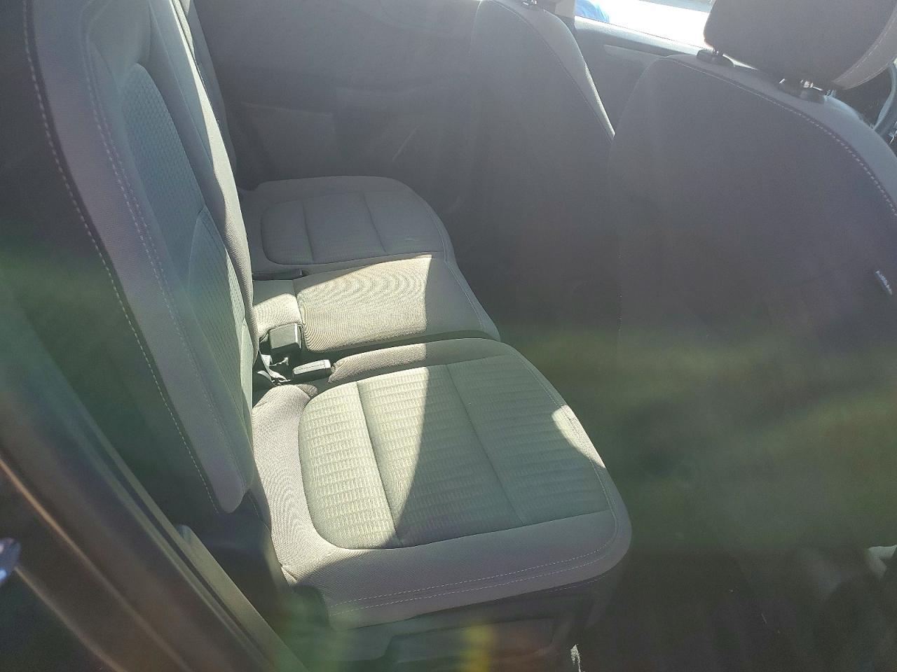 2020 Ford Escape S - zdjęcie 10