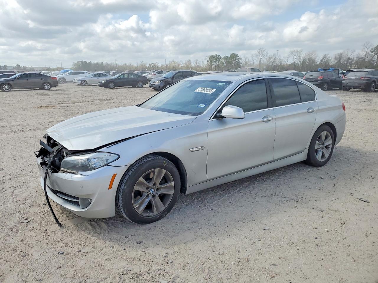 2013 BMW 528 - zdjęcie główne