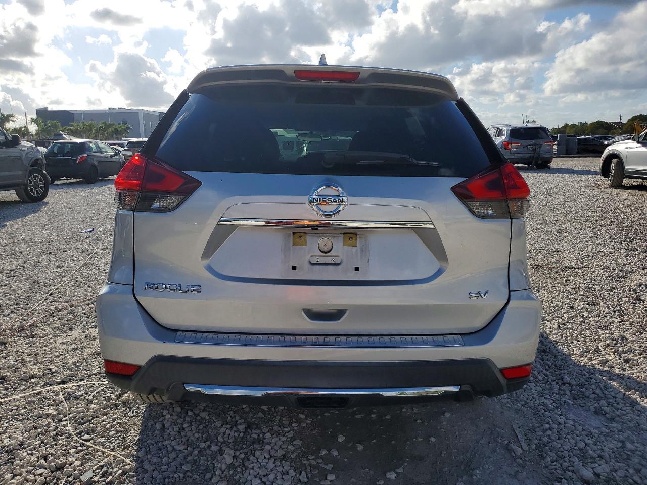 2018 Nissan Rogue Sv - zdjęcie 6