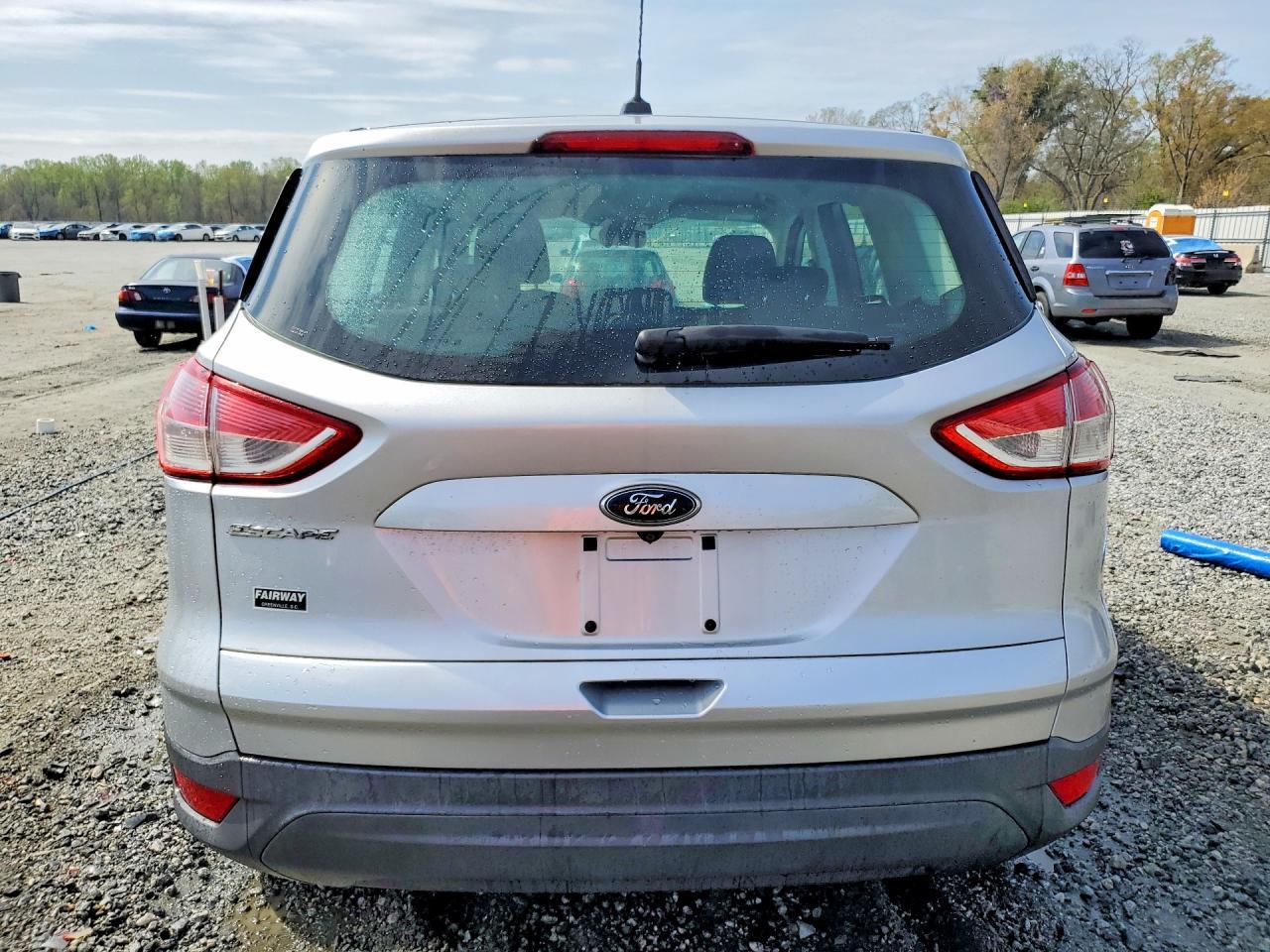 2015 Ford Escape S - zdjęcie 6