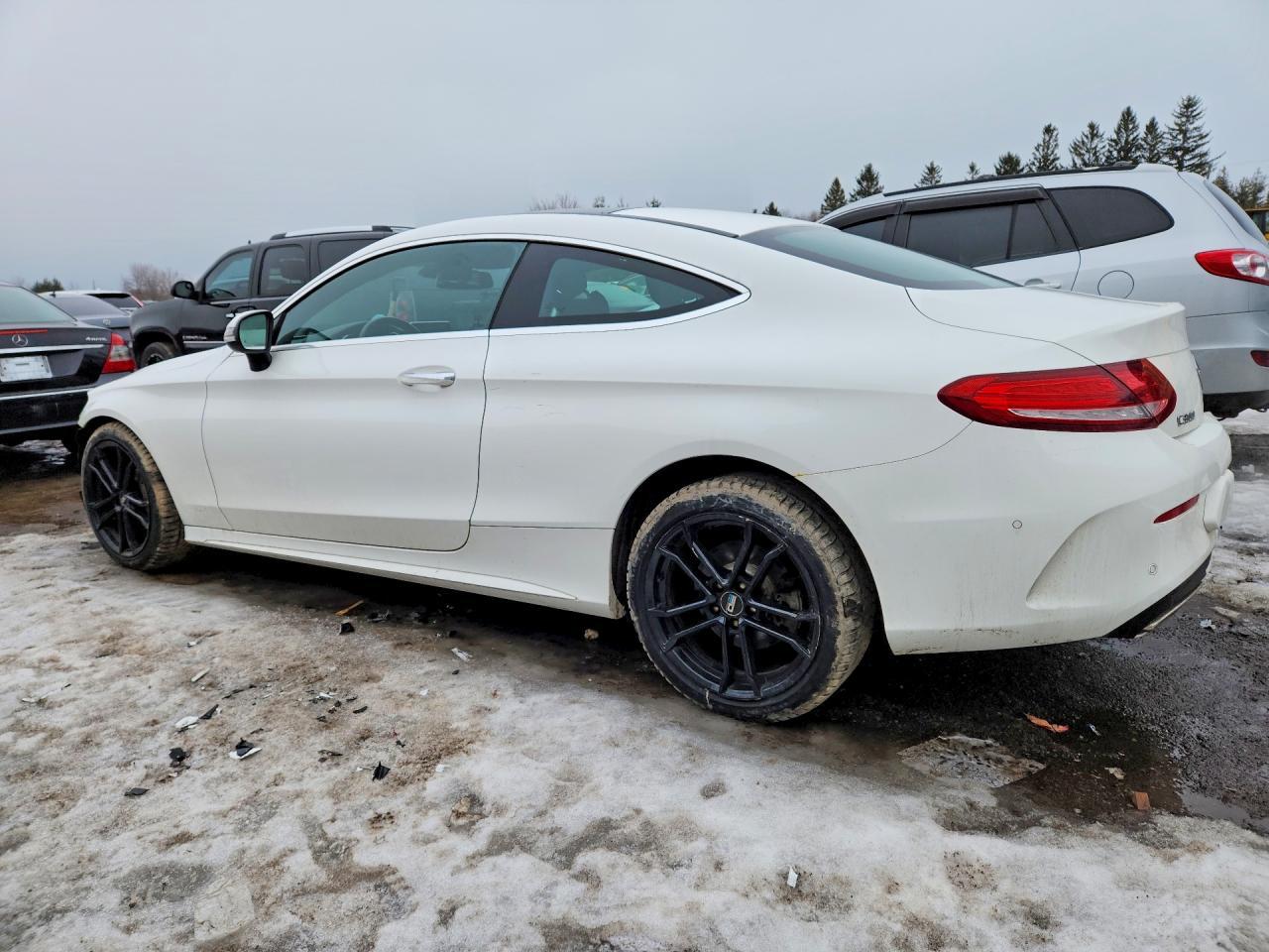 2017 Mercedes Benz C 300 4Matic - zdjęcie 2