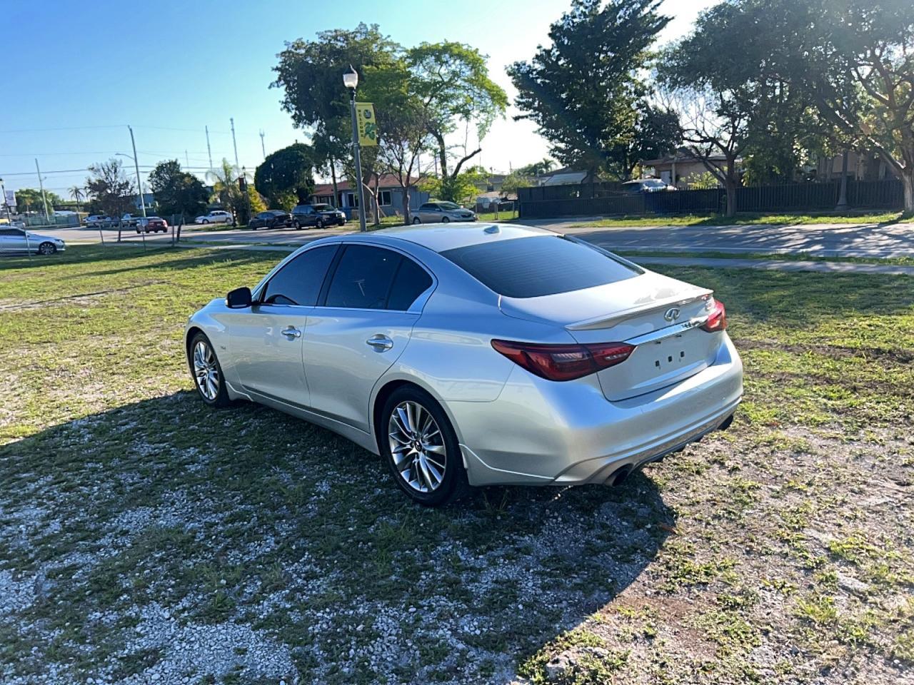 2019 Infiniti Q50 3.0T Luxe - zdjęcie 3