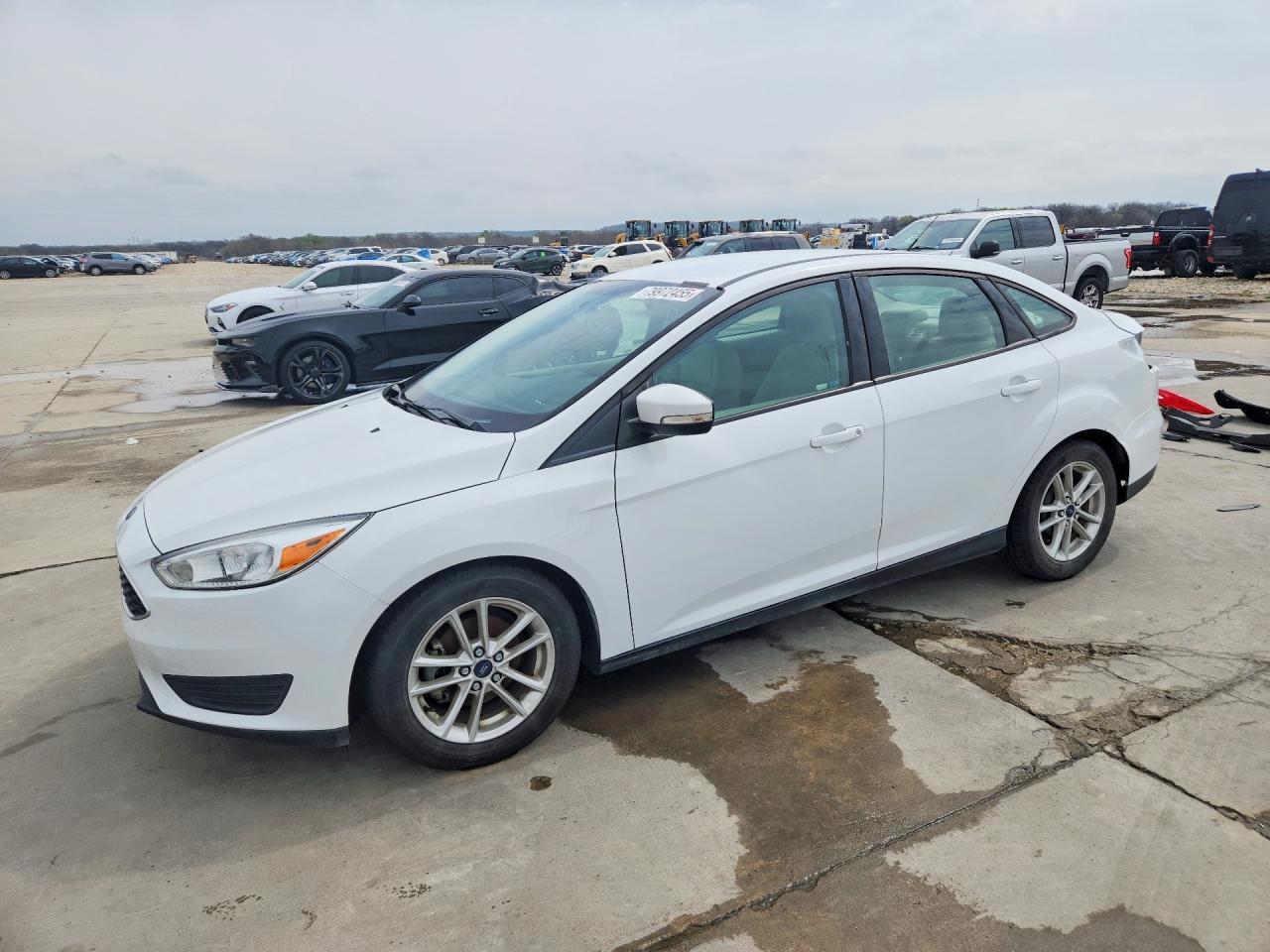 2016 Ford Focus Se - zdjęcie główne