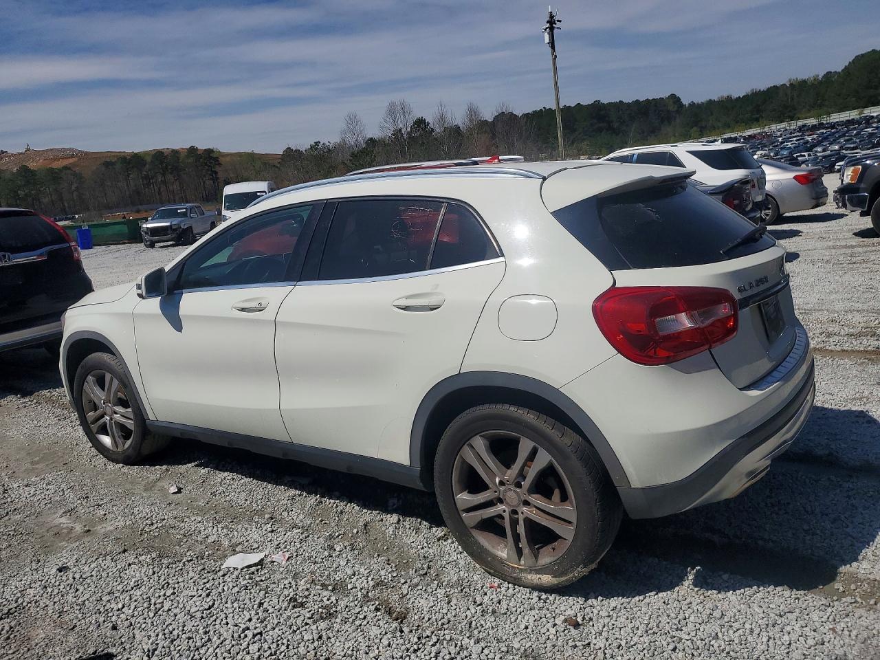 2017 Mercedes-Benz Gla 250 4Matic - zdjęcie 2
