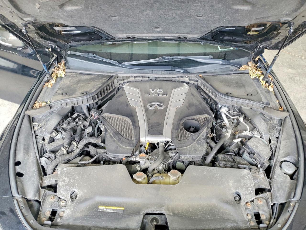2018 Infiniti Q60 Red Sport 400 - zdjęcie 11