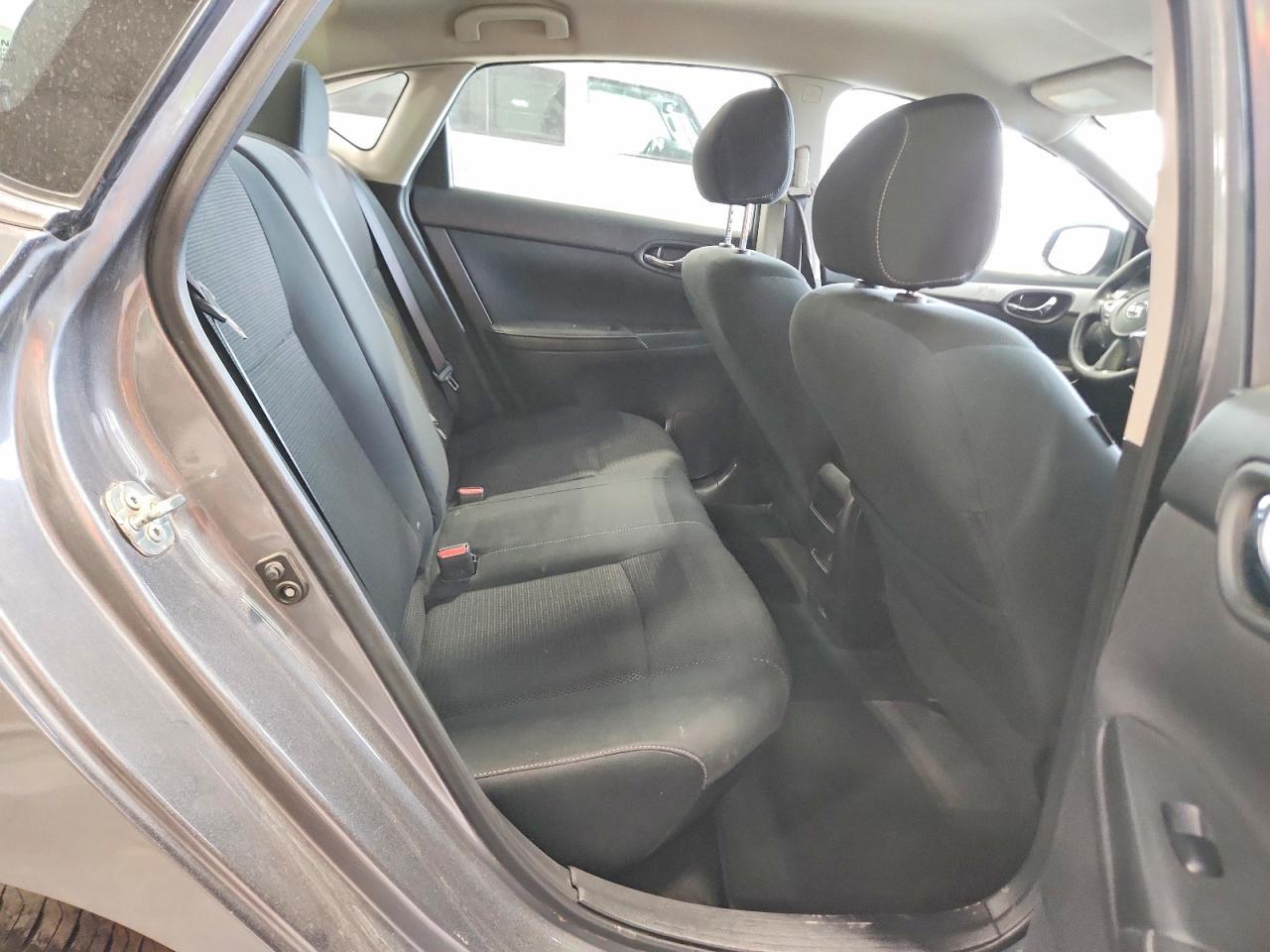 2019 Nissan Sentra S - zdjęcie 10