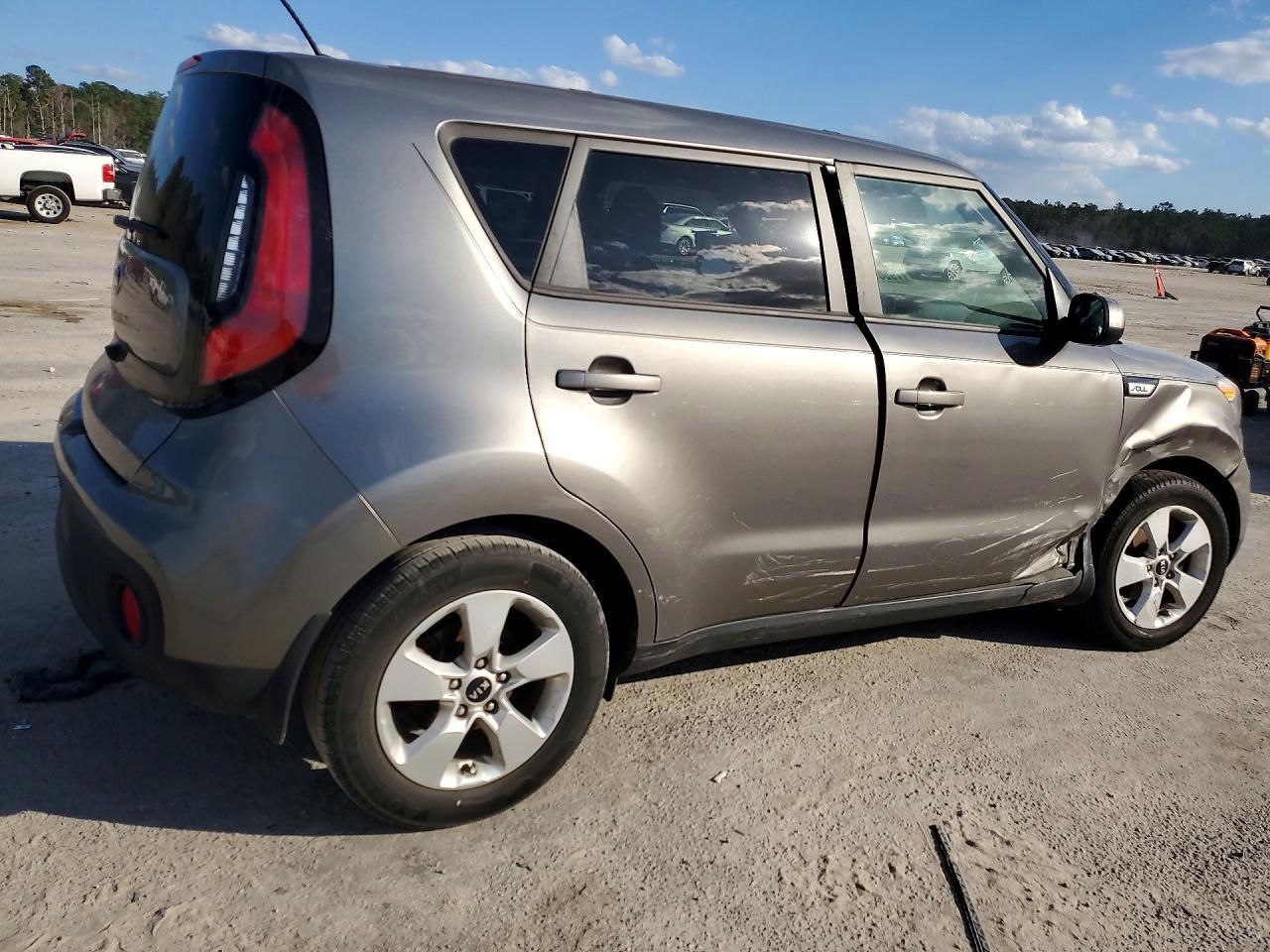 Kia Soul - zdjęcie 3