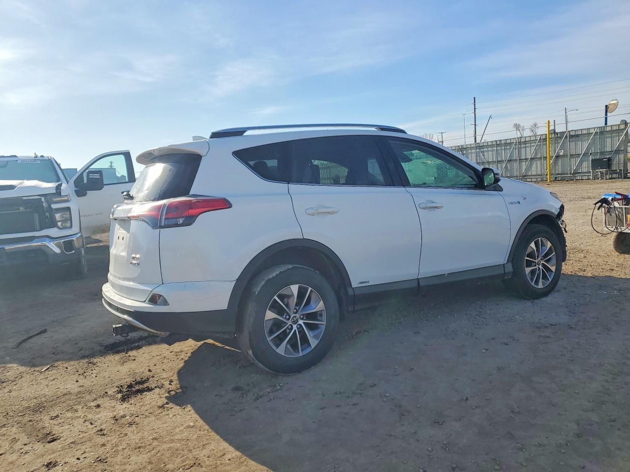 2016 Toyota Rav4 Hybrid Xle - zdjęcie 3