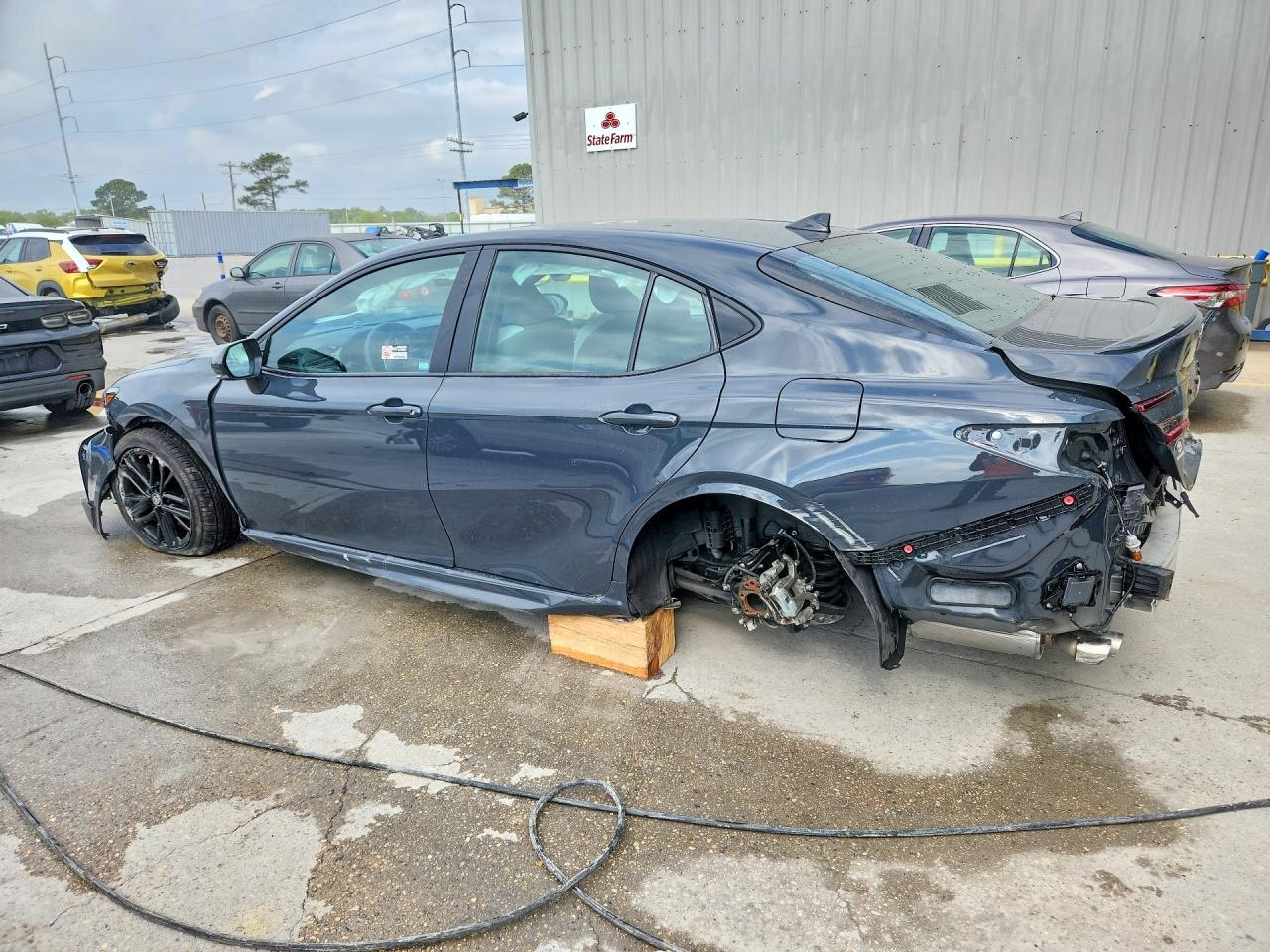 2025 Toyota Camry Se - zdjęcie 2