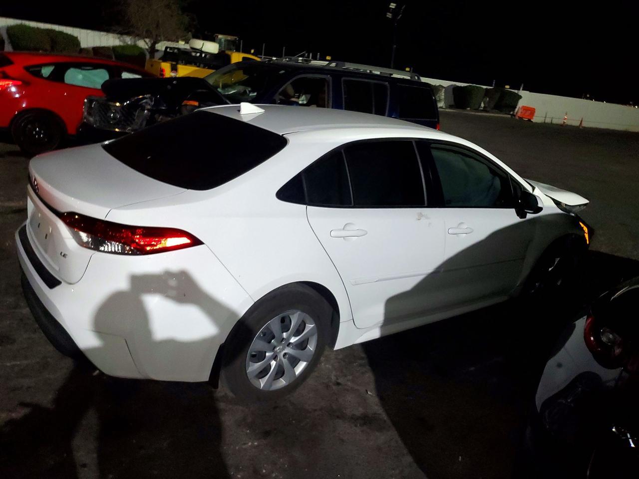 2023 Toyota Corolla Le - zdjęcie 3