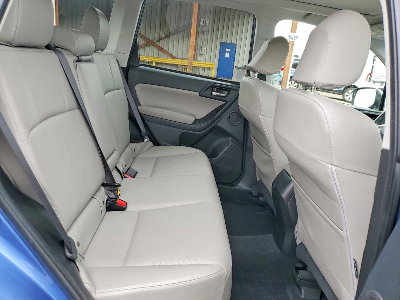 2015 Subaru Forester 2.5I Touring - zdjęcie 10