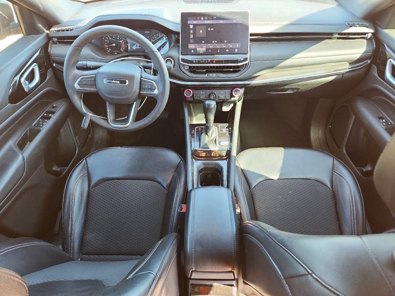 2023 Jeep Compass Latitude - zdjęcie 8