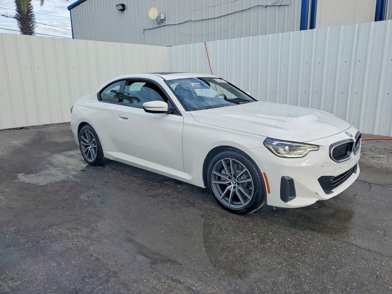 2026 BMW 230Xi - zdjęcie 4