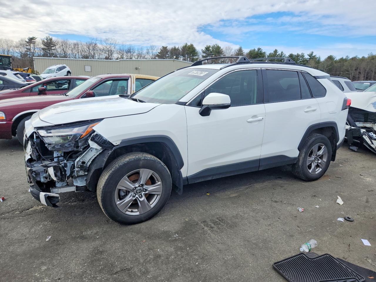 2023 Toyota Rav4 Xle - zdjęcie główne