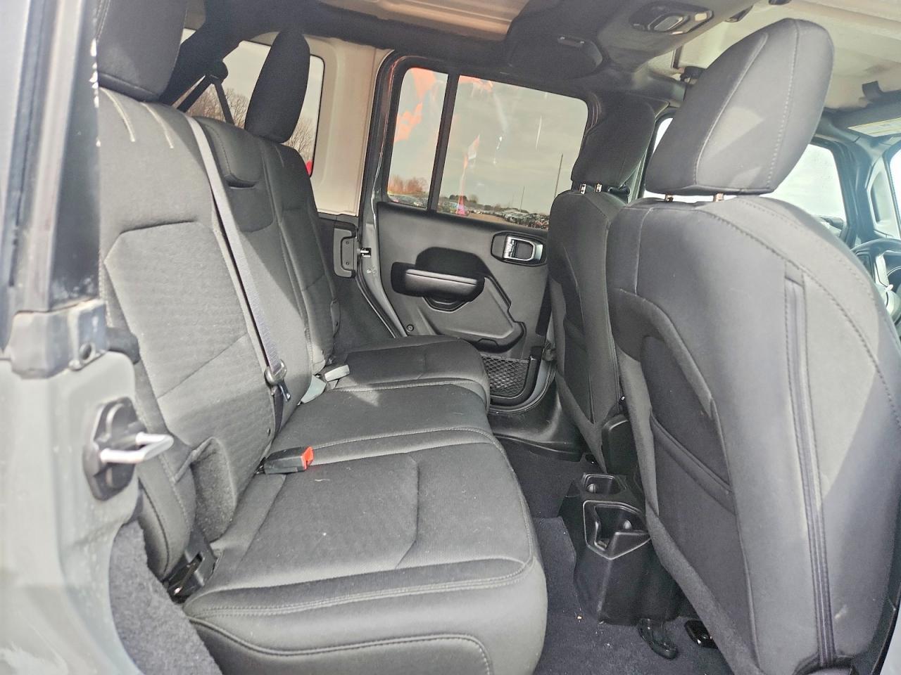 2019 Jeep Wrangler Unlimited Sport - zdjęcie 10