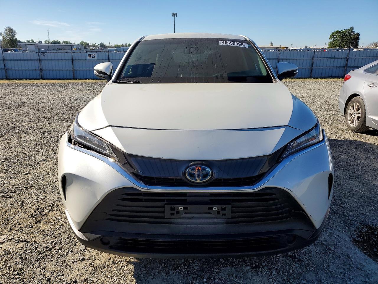 2022 Toyota Venza Le - zdjęcie 5