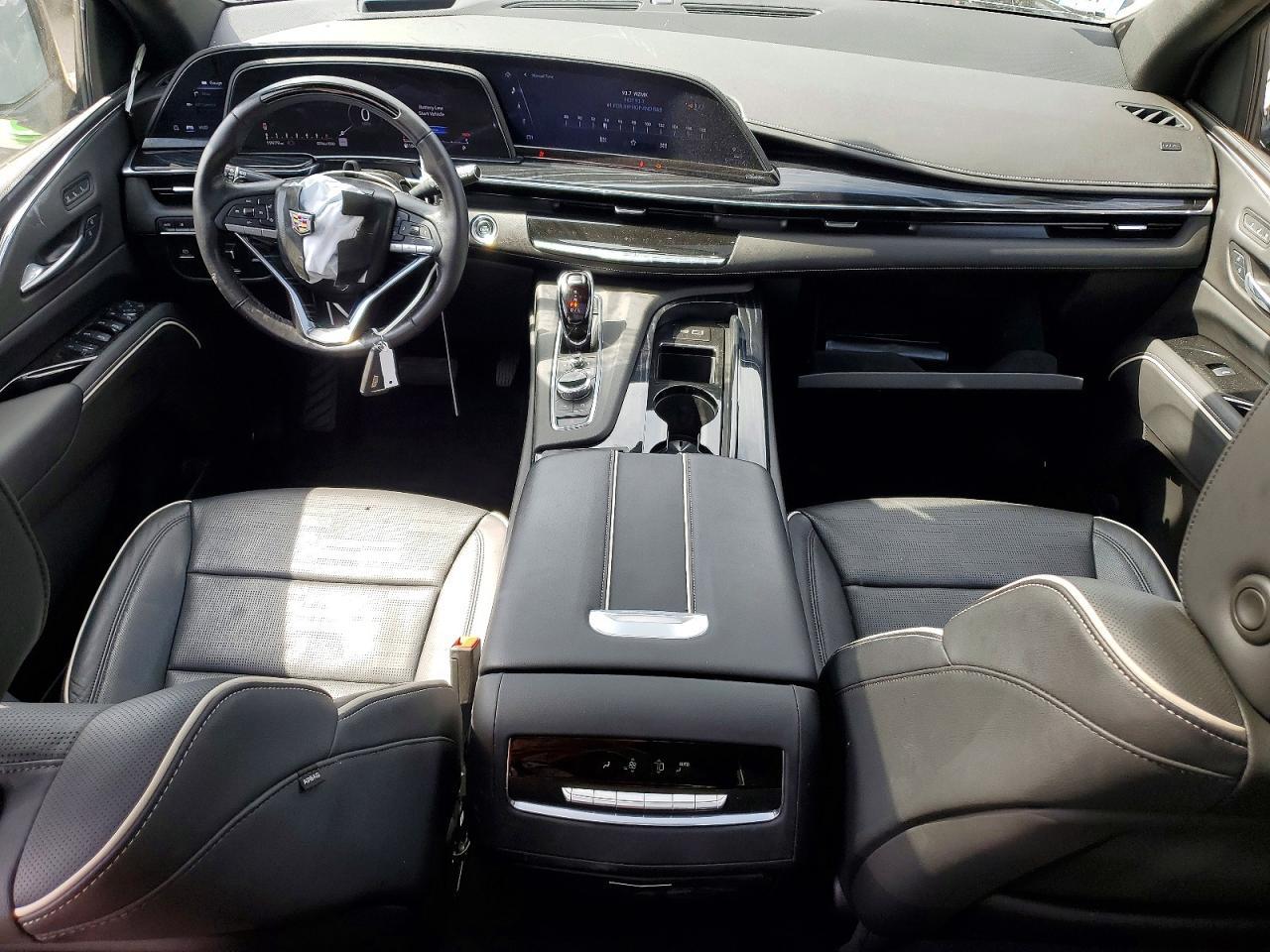 2024 Cadillac Escalade Sport - zdjęcie 8