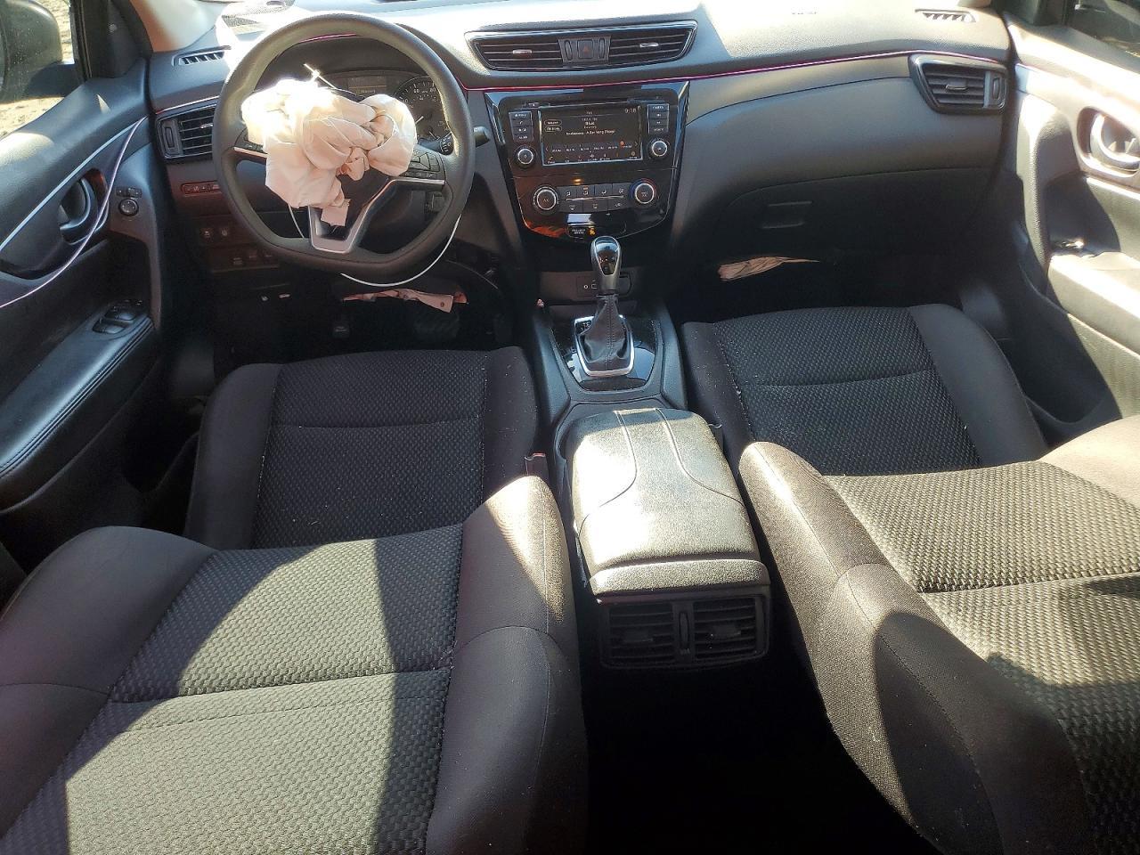 2020 Nissan Rogue Sport S - zdjęcie 8