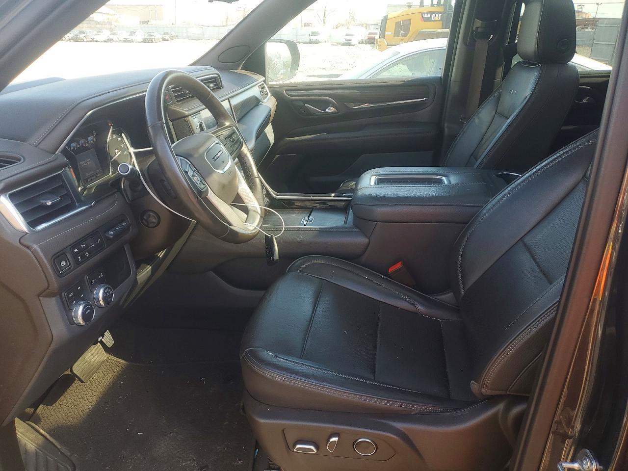 2021 GMC Yukon Denali - zdjęcie 7