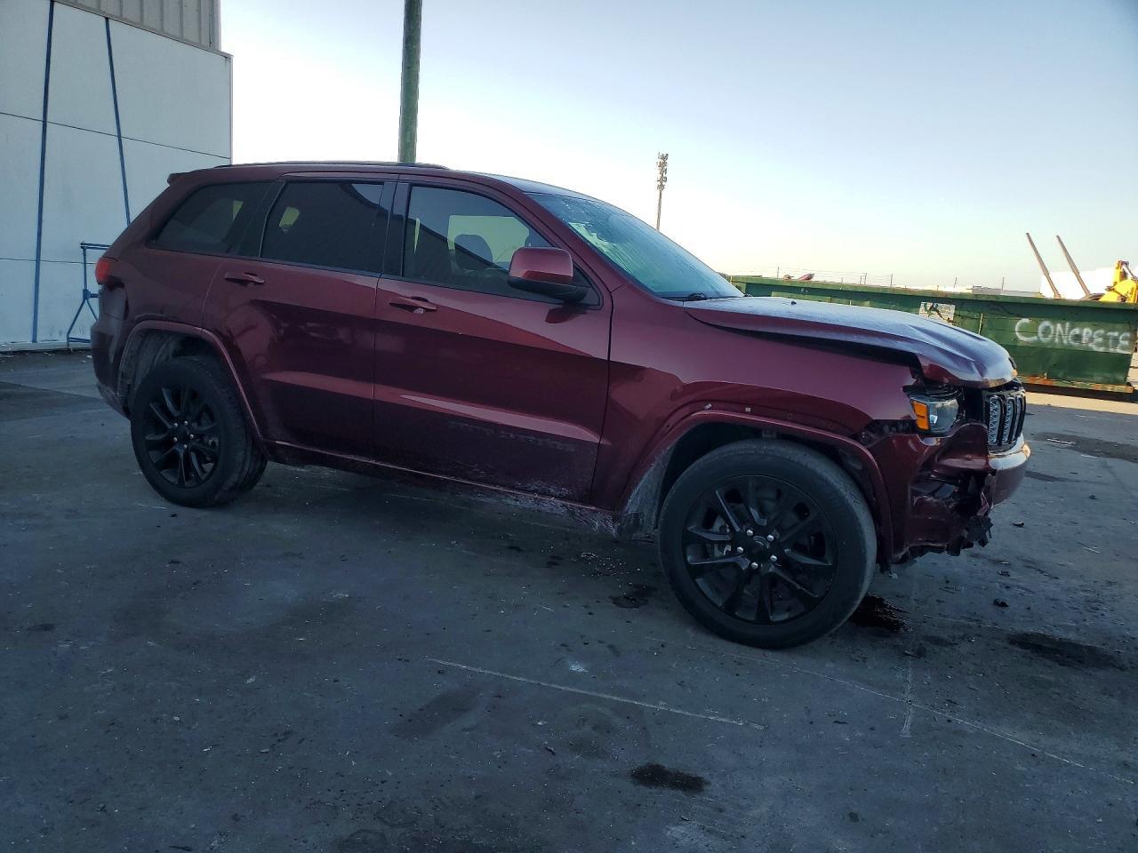 2017 Jeep Grand Cherokee Laredo - zdjęcie 4