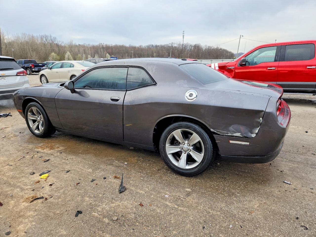 2015 Dodge Challenger Sxt - zdjęcie 2