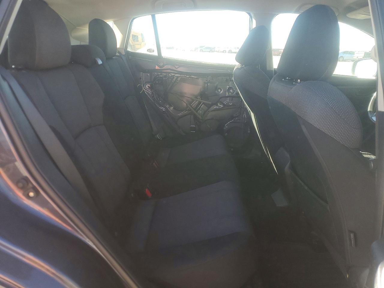 2017 Subaru Impreza Premium - zdjęcie 11