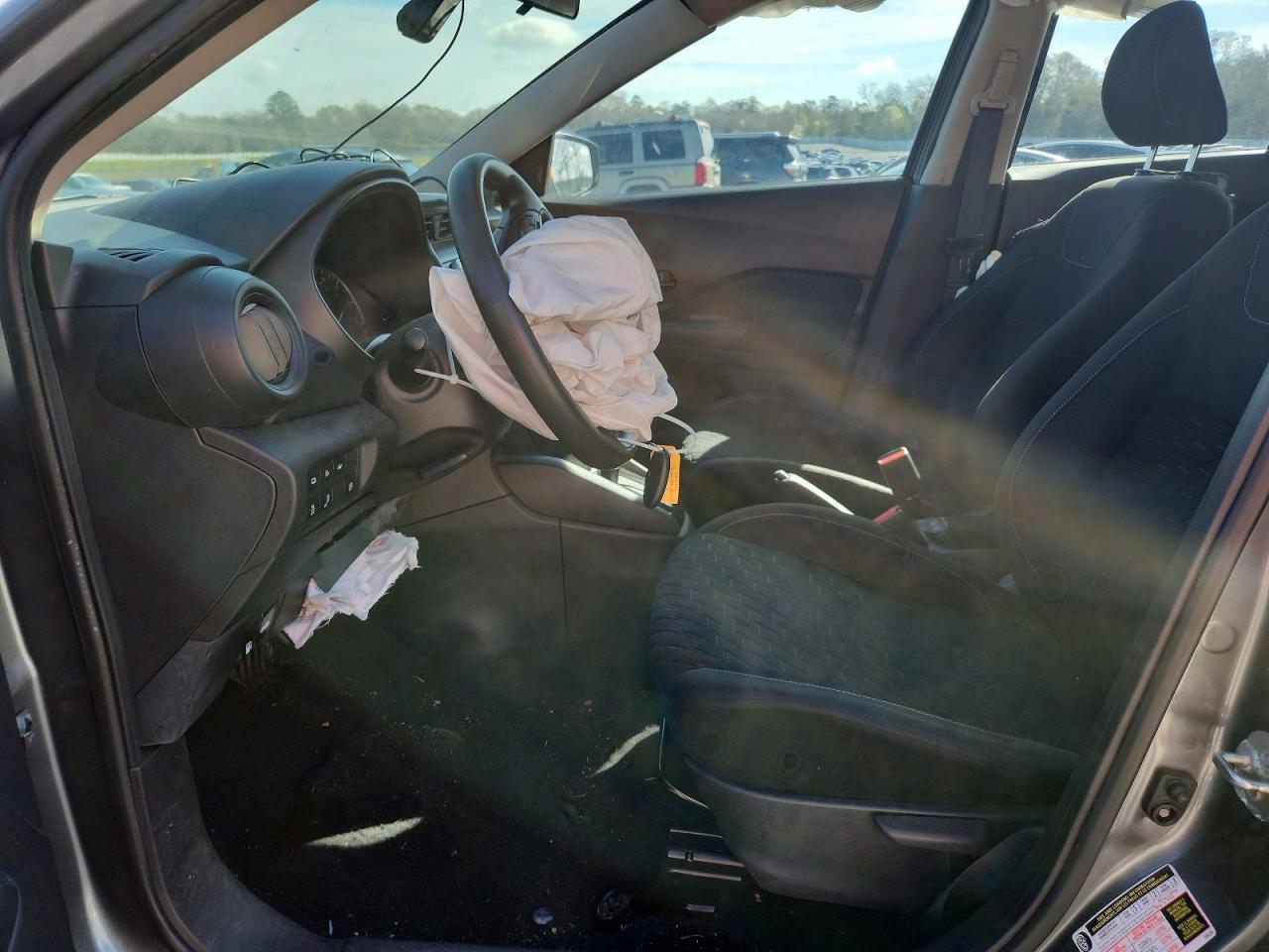 2021 Nissan Kicks S - zdjęcie 7