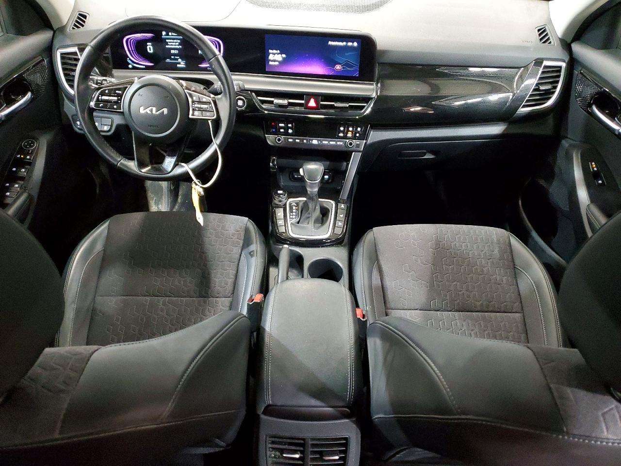 2025 Kia Seltos S - zdjęcie 8