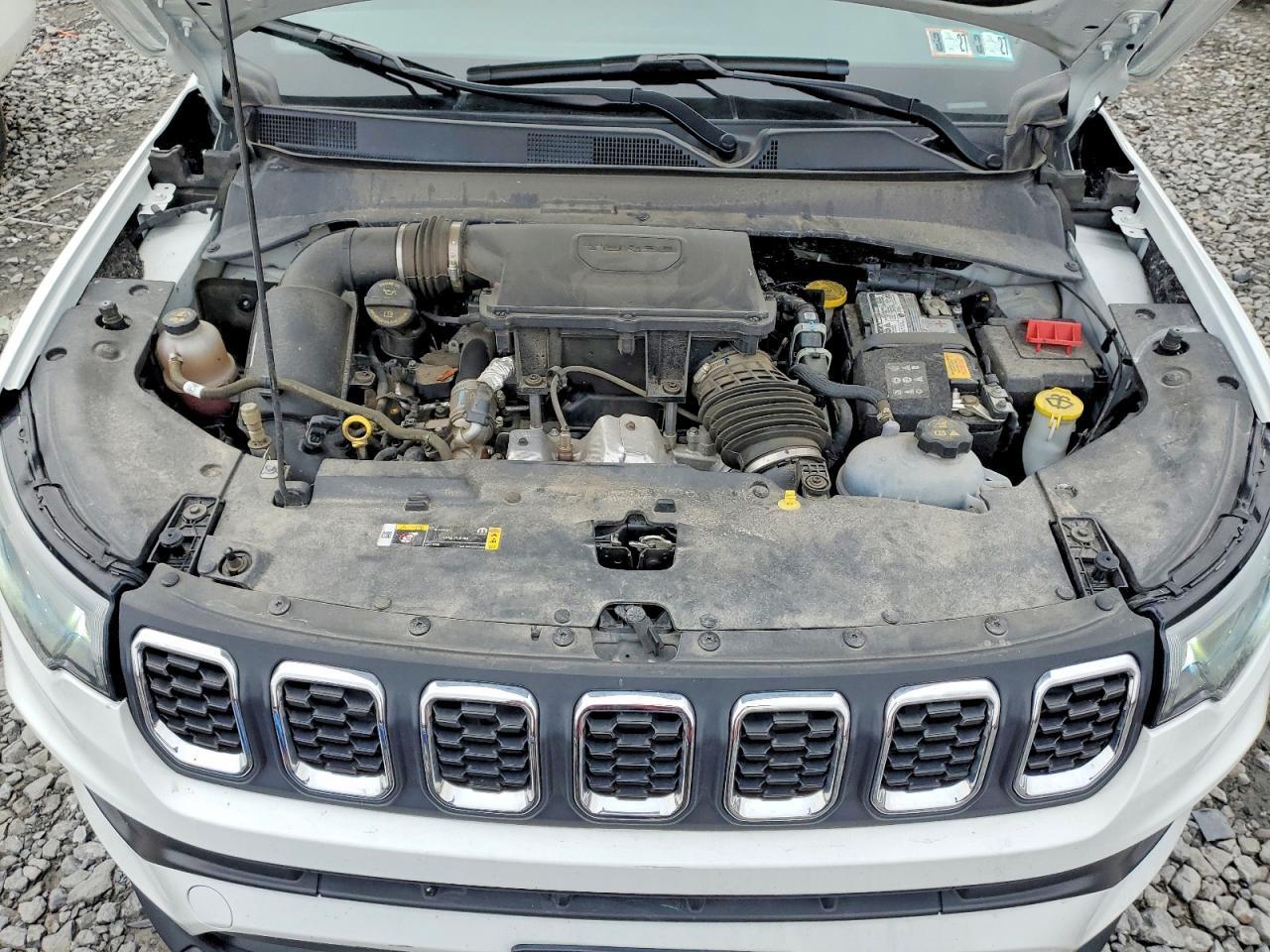 2024 Jeep Compass Latitude - zdjęcie 12